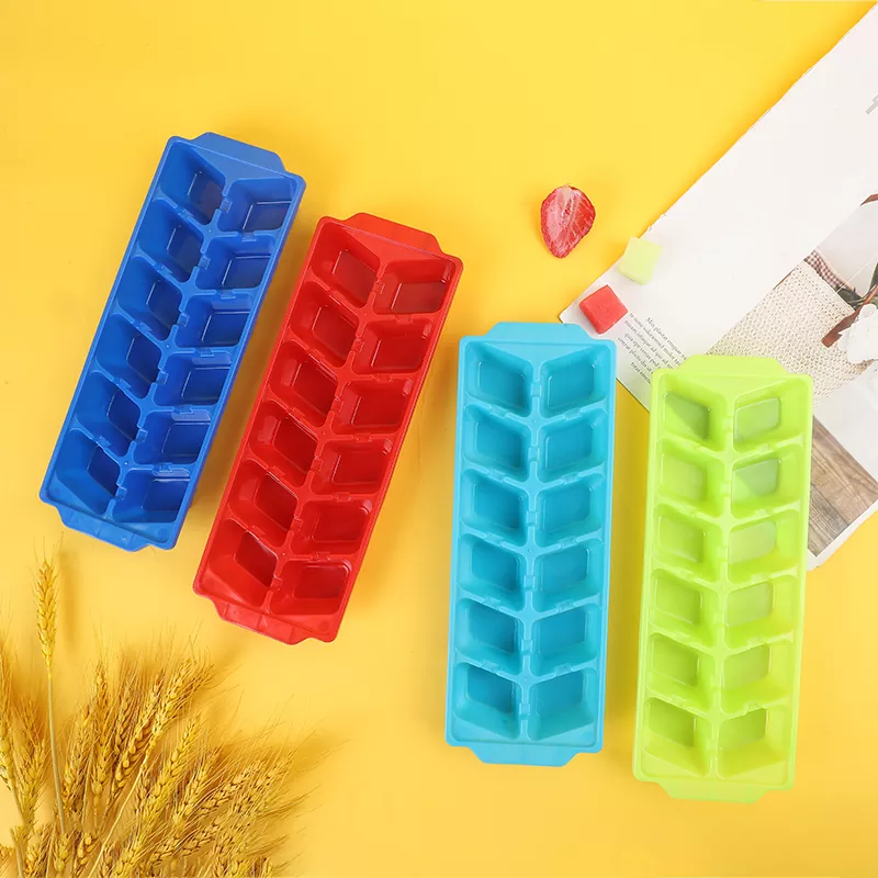 Cosa rende essenziale una scatola di cibo per cubetti di ghiaccio fatto in casa per una facile preparazione dei pasti?