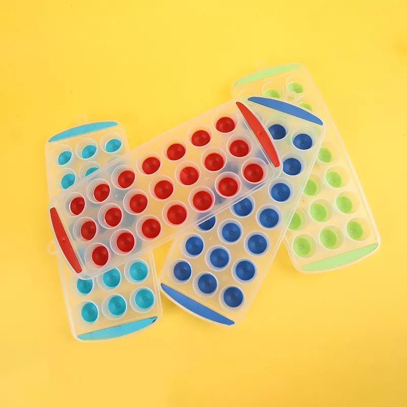 Quali sono i vantaggi dei vassoi di cubetti di ghiaccio in silicone?